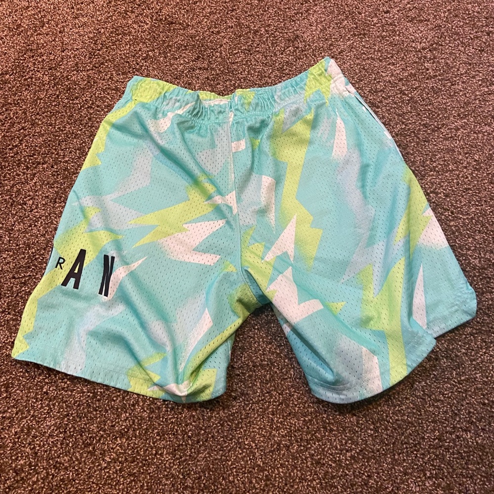 Jordan Basketball Shorts, size medium, standard fit